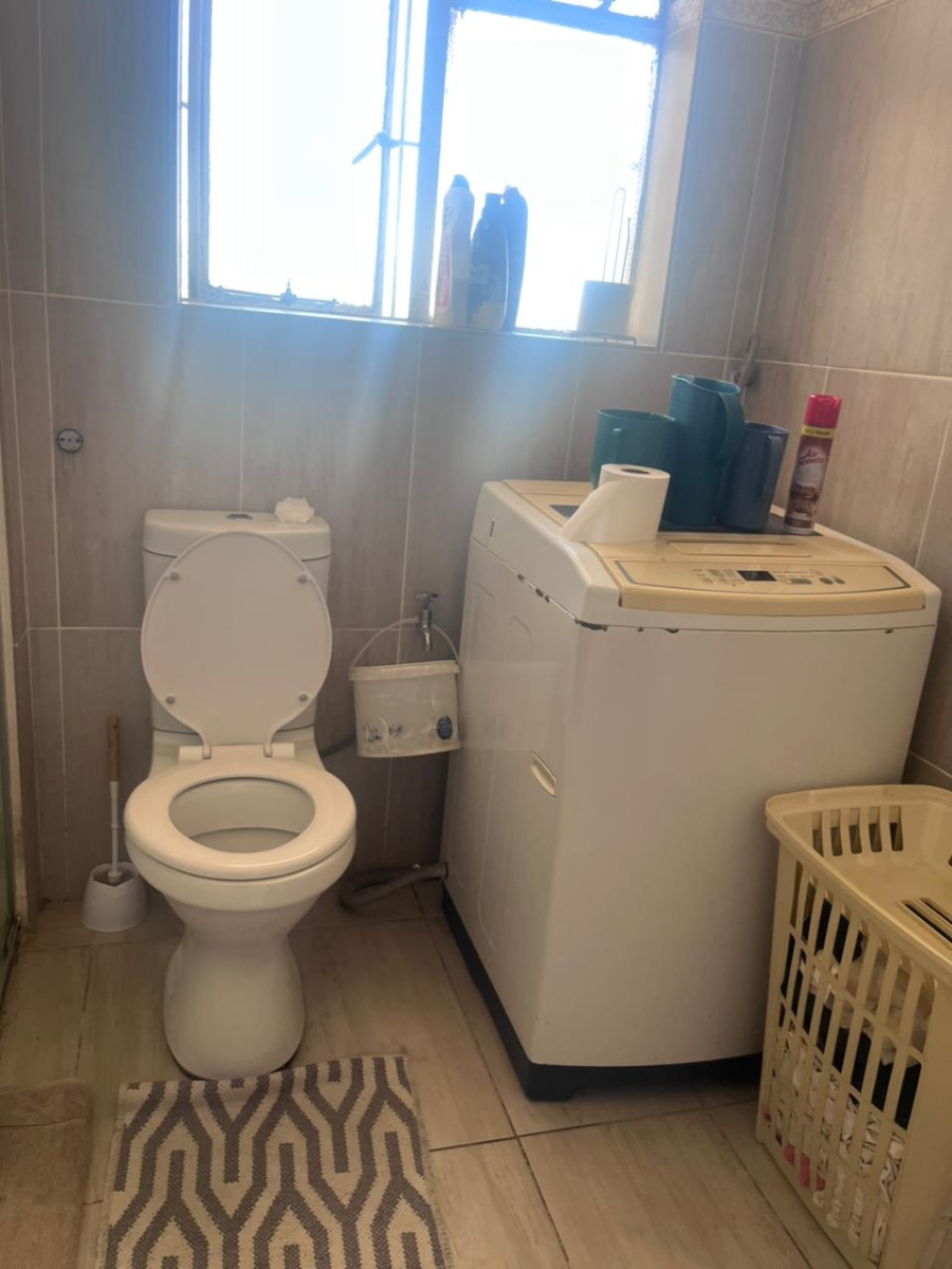 5 Bedroom Property for Sale in Walmer Estate Western Cape